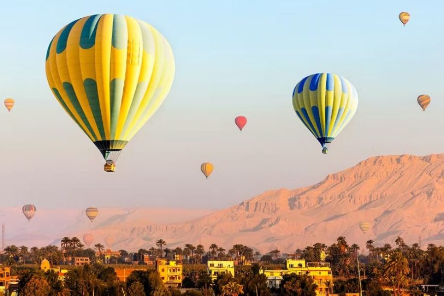 Amazing Hot Air Balloon Ride in Luxor